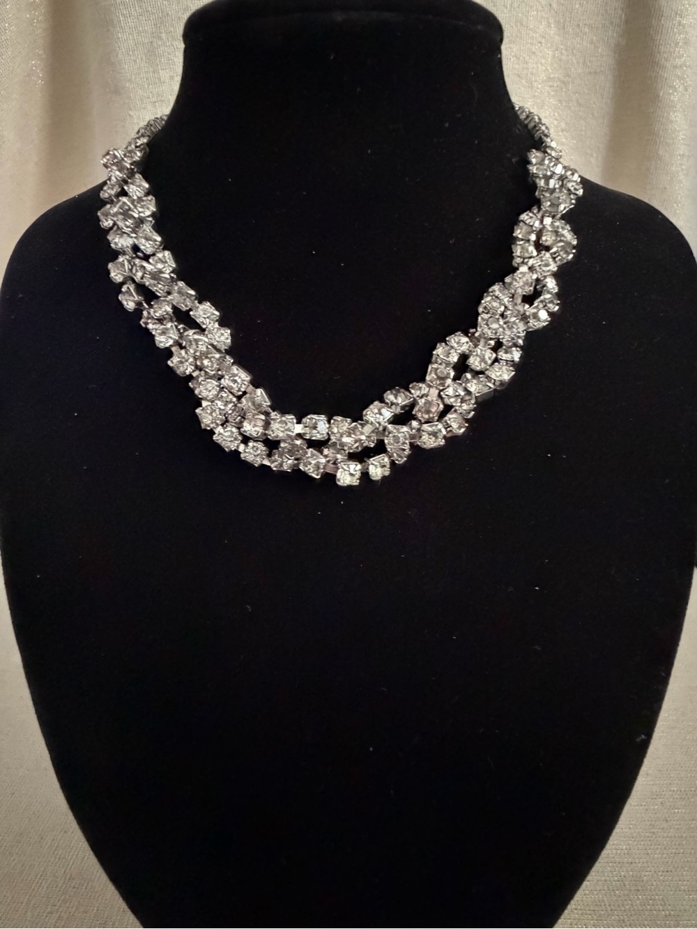 Vintage Rhinestone Statement Necklace - Elegant Multi-Row Womenโs Jewelry